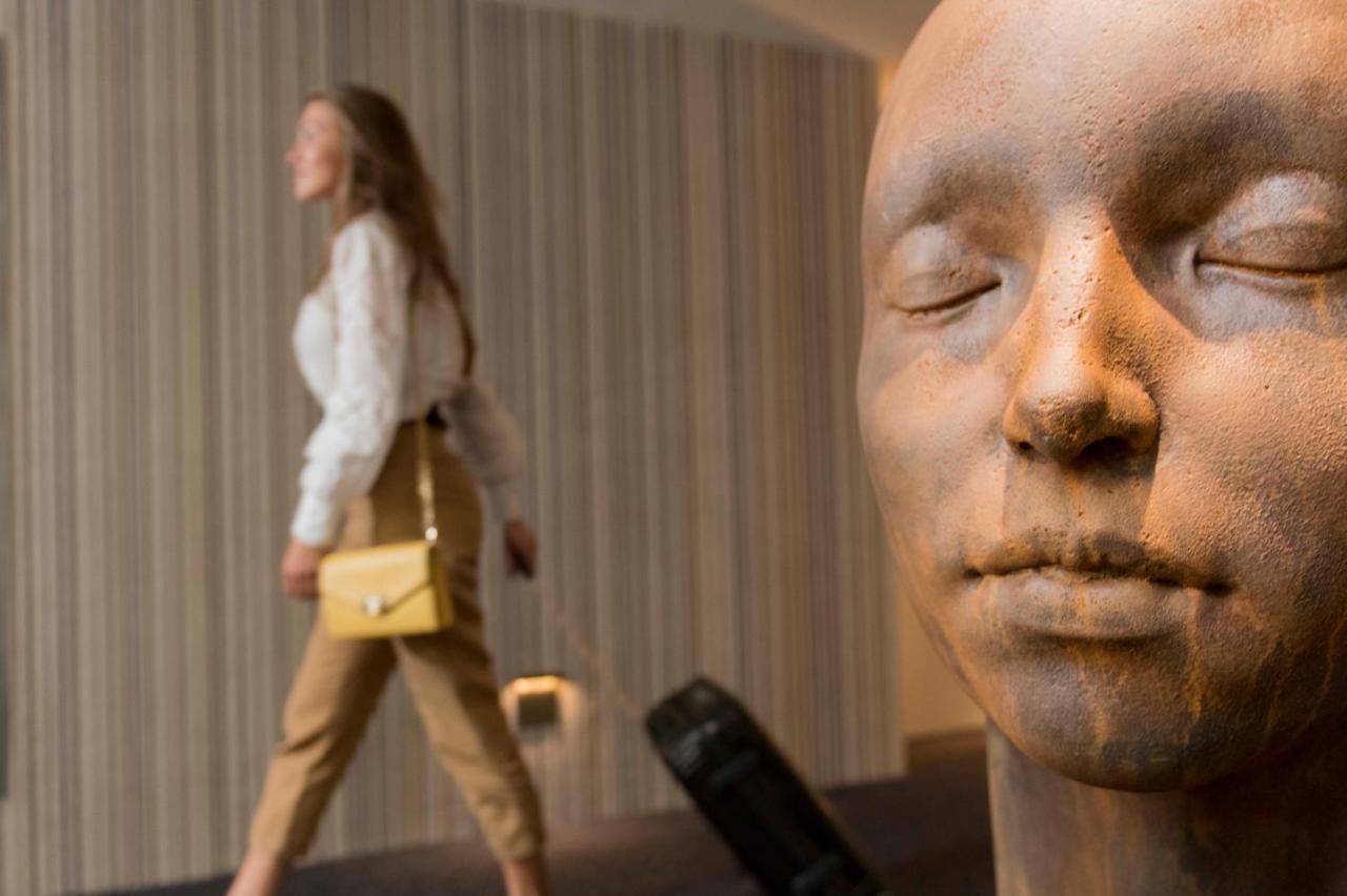 Grand Plaza Hotel & Wellness Андора ла Веля Екстериор снимка The sculpture of the head of a mummy at the British Museum