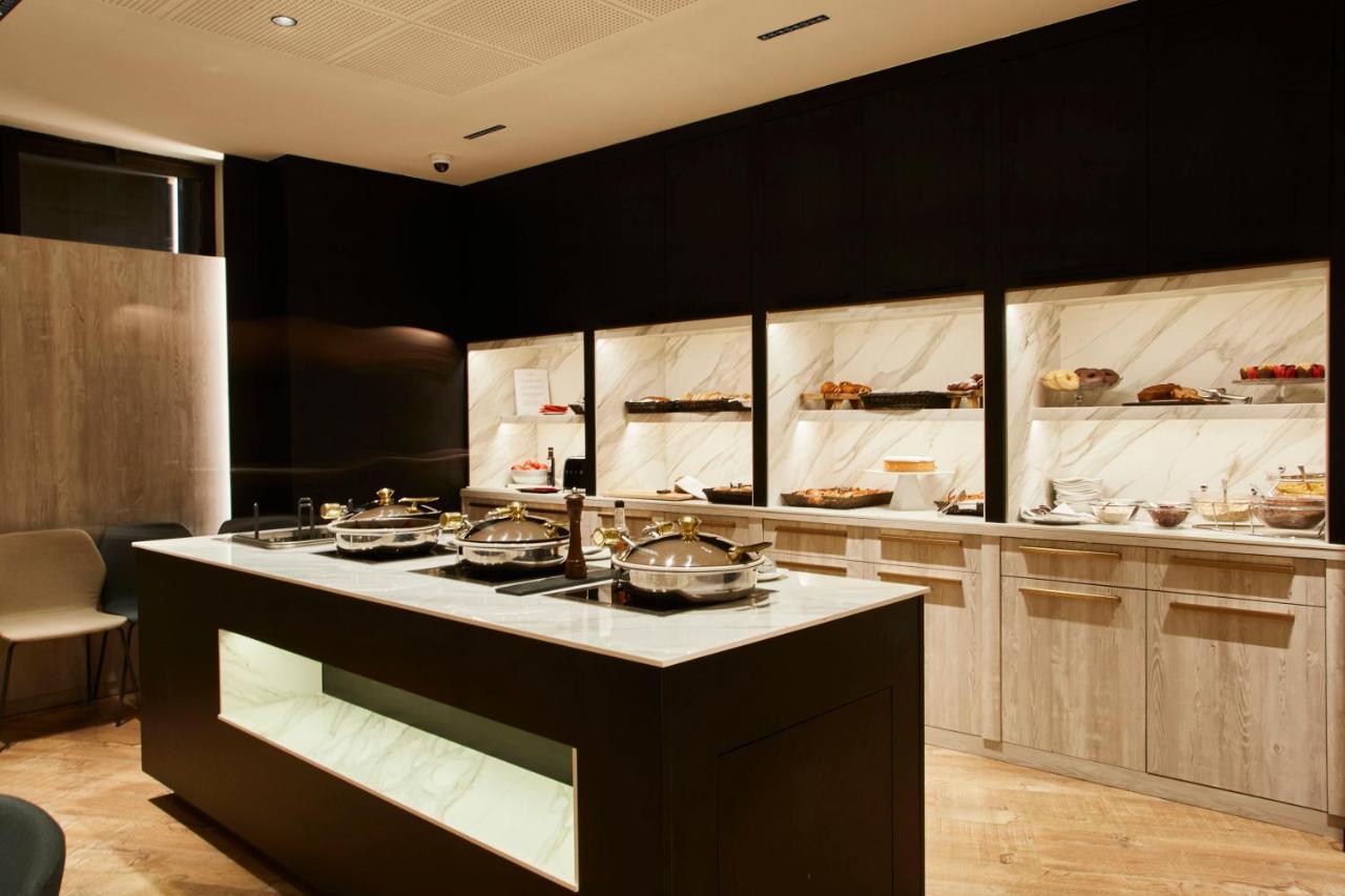 Grand Plaza Hotel & Wellness Андора ла Веля Екстериор снимка The buffet at the lounge