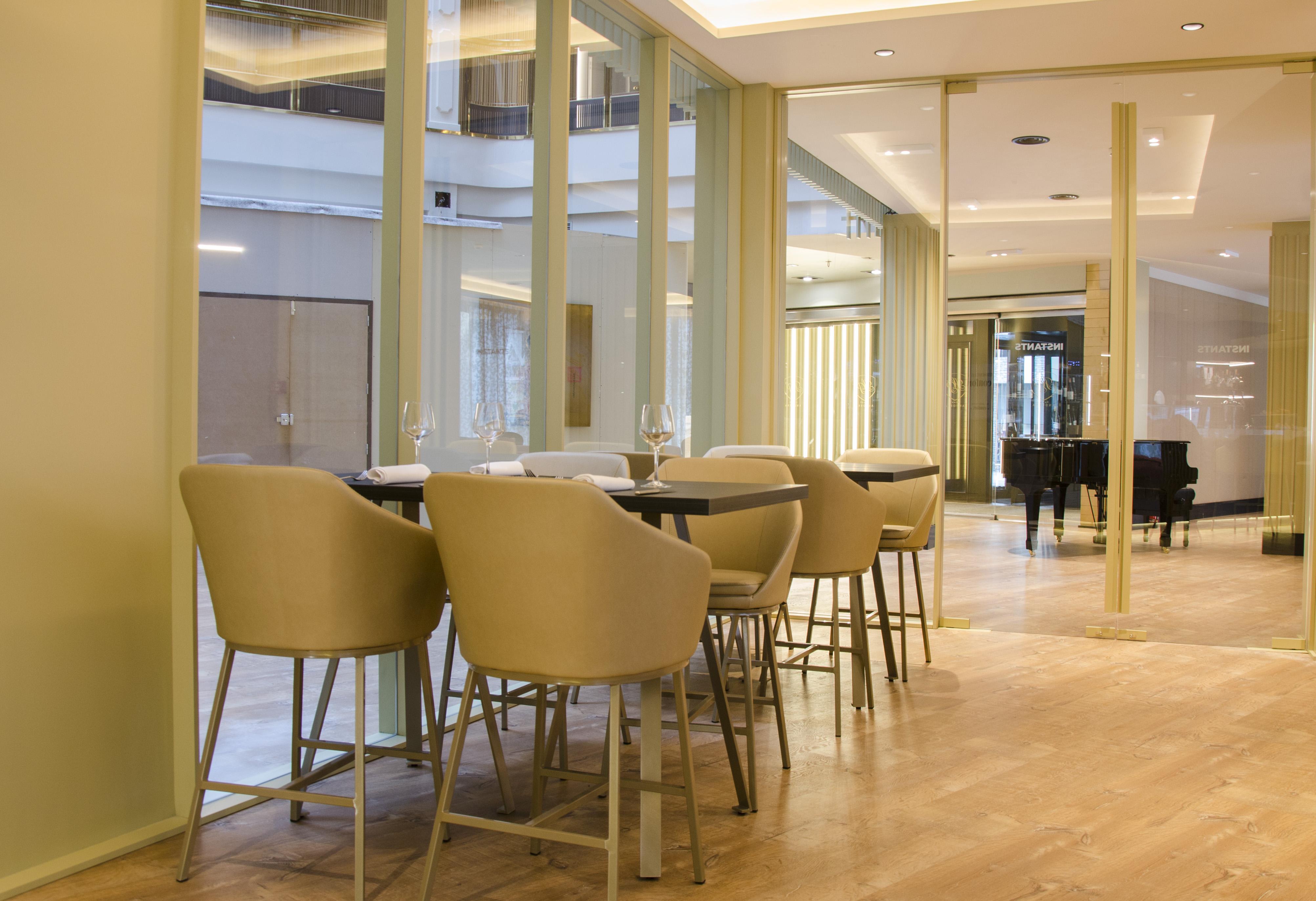 Grand Plaza Hotel & Wellness Андора ла Веля Екстериор снимка The lounge at the airport